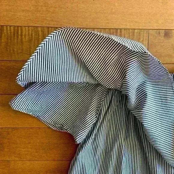 Heart & hips | Ruffle off the shoulder dress - Picture 4 of 6